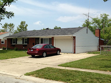2 car driveway, Ranch style, attached garage